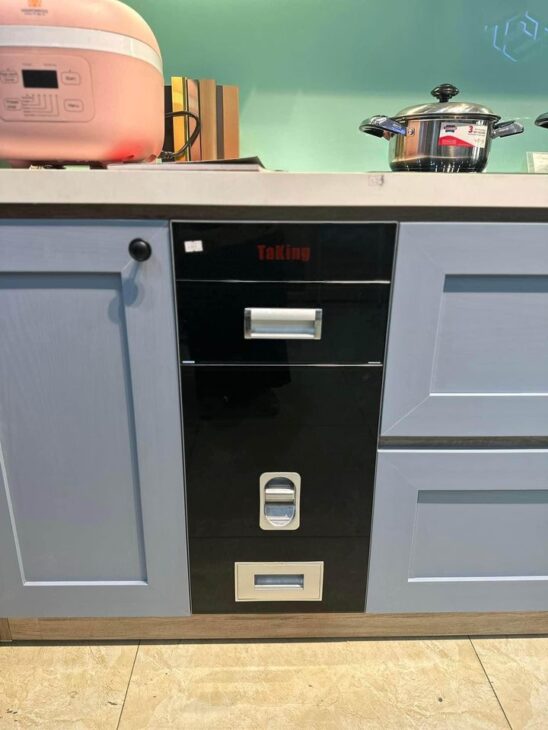 Thùng đựng gạo mặt gương cao cấp TaKing, mặt gương sáng bóng