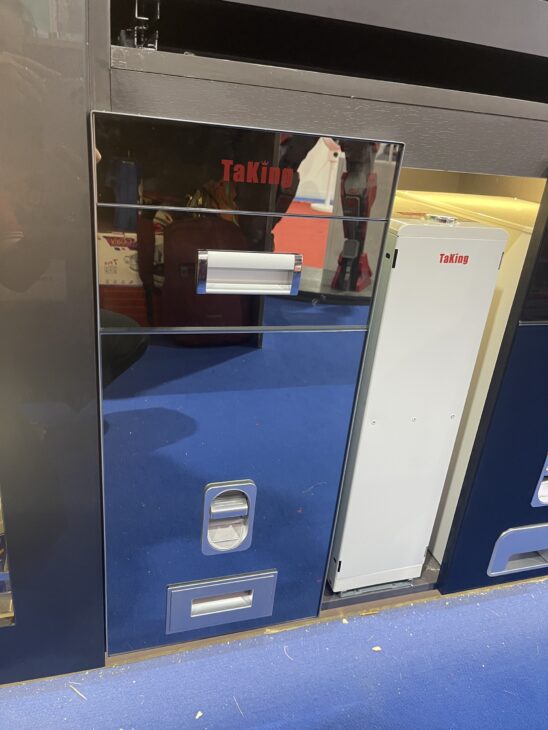 Thùng đựng gạo mặt gương hiện đại, sang trọng, mặt gương sáng bóng TaKing