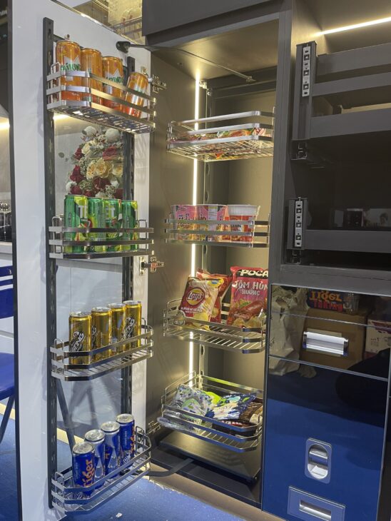 Tủ đồ khô 4 tầng hiện đại, cao cấp, khả năng lưu trữ lớn TaKing