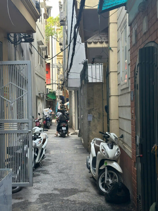 Bán nhà cấp 4 lô góc cực đẹp gần ô tô tại ngõ 139 Nguyễn Ngọc Vũ