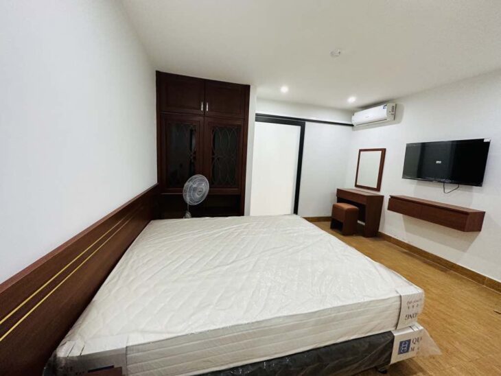 chung cư mini Cổ Linh, 85m x 7tầng, thang máy, vỉa hè, ôtô tránh, dòng tiền 100tr/tháng