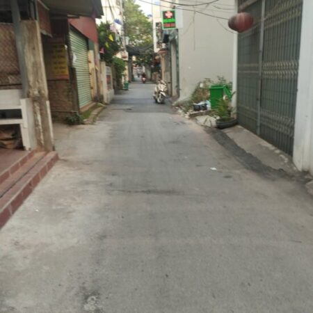 Gia đình cần bán mảnh đất tổ 15 Yên Nghĩa 45m2 cách 1 nhà ô tô đỗ cửa giá 2,55 tỷ