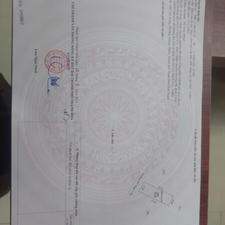 BÁN ĐẤT THỔ CƯ ĐỐI DIỆN ỦY BAN PHƯỜNG QUẢNG THÀNH