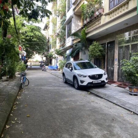 Hiếm Nhất! Nhà Kim Giang 40m*5T, Ô Tô cạnh nhà, 2 thoáng, sát Vành Đai