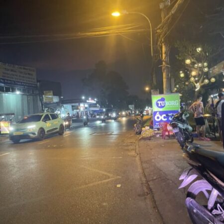 Bán tòa nhà 4 tầng 2 mặt tiền đường 20x20m giá 65 tỷ Đường Tô Ký