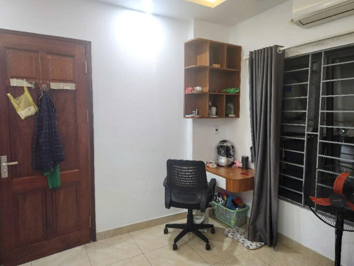 Bán nhà dân xây còn mới 5 Tầng, ngay IEC, Cách 10m ra ô tô, Tứ Hiệp Thanh Trì giá 4.95 tỷ….