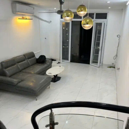 Bán nhà Nghi Tàm 41mx3 tầng gần phố, 3 gác tránh, kinh doanh nhỏ 7.85 tỷ.
