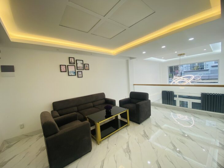 Nhà LÊ VĂN SỸ, bán gấp, 48m2, 5 tầng, chỉ 7.2 tỷ.