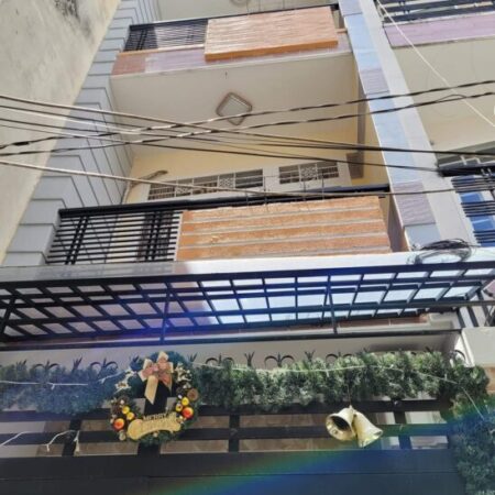 Bán nhà PHÚ NHUẬN, DUY TÂN, 50m2, 4 tầng, giá 6.1 tỷ.