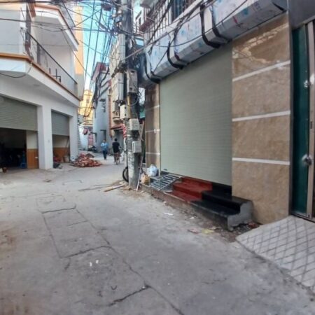 Bán nhà phố Nhân Trạch giá 6.3 tỷ, diện tích 40.5m2, 3 tầng, mặt tiền 4m Bán nhà phố Nhân Trạch giá 6.3 tỷ, diện tích 40.5m2, 3 tầng, mặt tiền 4m