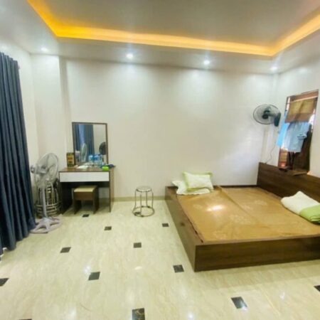 Bán nhà Bùi Xương Trạch giá 7.5 tỷ, diện tích 30m2, 5 tầng, mặt tiền 6.5m