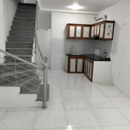 Bán nhà Nguyễn Chính giá 2.7 tỷ, diện tích 32m2, 2 tầng, mặt tiền 4m