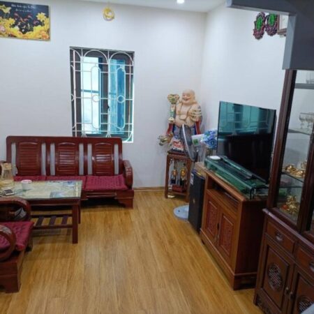 Cần bán nhà tập thể Khương Trung 100m2, 3 phòng ngủ đẹp, giá 2,99 tỷ