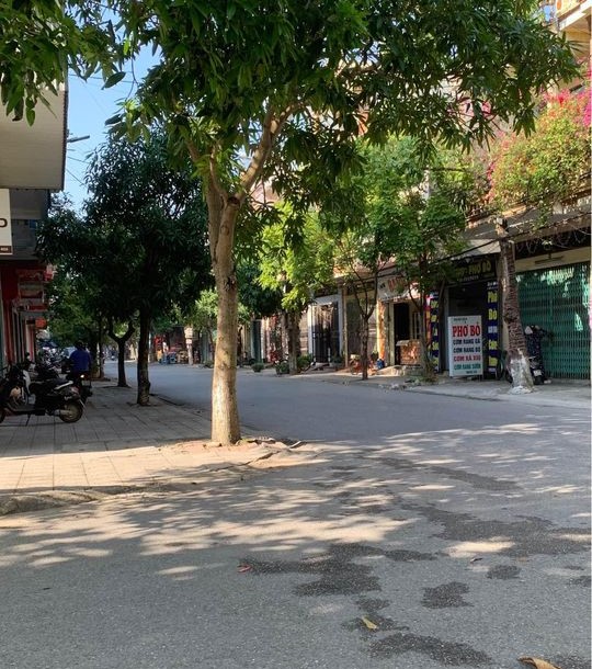 Sở Hữu Nhà Mặt Đường Lê Đại Hành, Vị Trí Đẹp, Mát Mẻ Quanh Năm – Giá 6.7 Tỷ