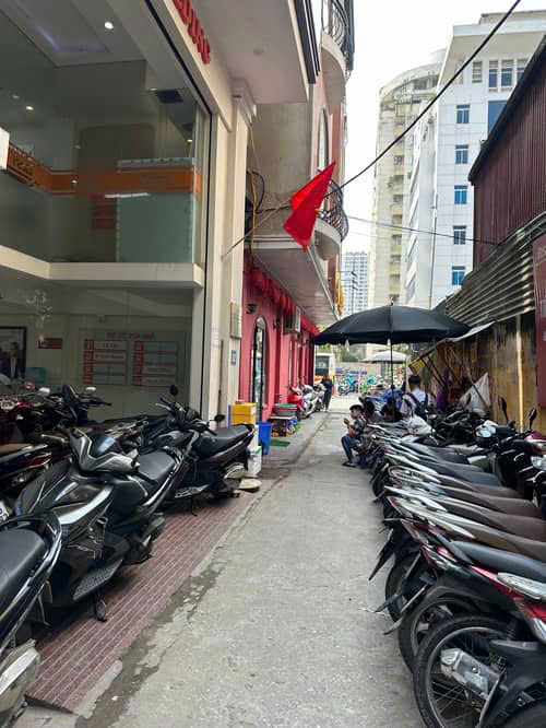 Bán nhà cấp 4 cực Đẹp và Hiếm gần Phố tại ngõ 64 Vũ Trọng Phụng
