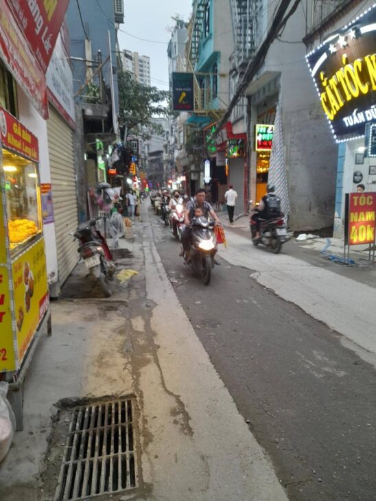 NHÀ LÔ GÓC TRIỀU KHÚC – 10 PHÒNG KHÉP KÍN – CHO THUÊ KINH DOANH Triều Khúc 10.2 tỷ, DT 51m2, mặt