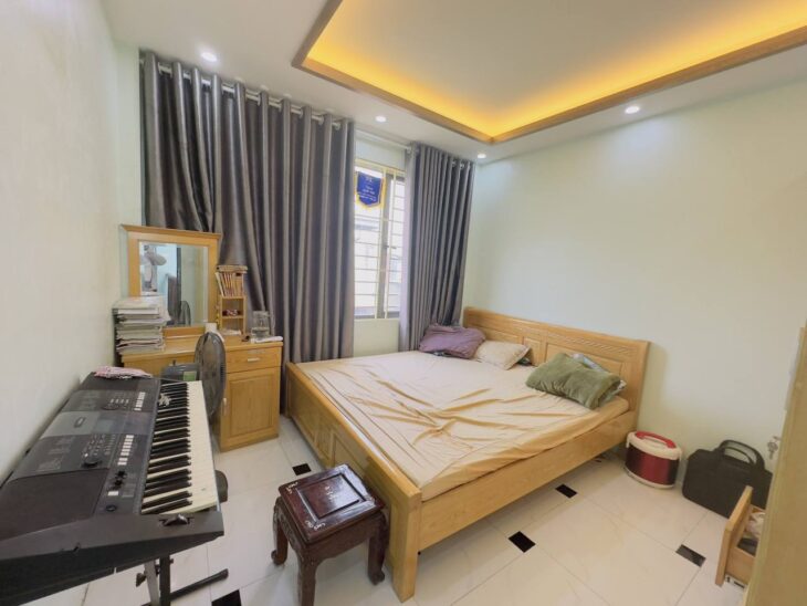 Bán nhà Hoàng Mai giá 3.2 tỷ, diện tích 42m2, 3 tầng, mặt tiền 3.5m