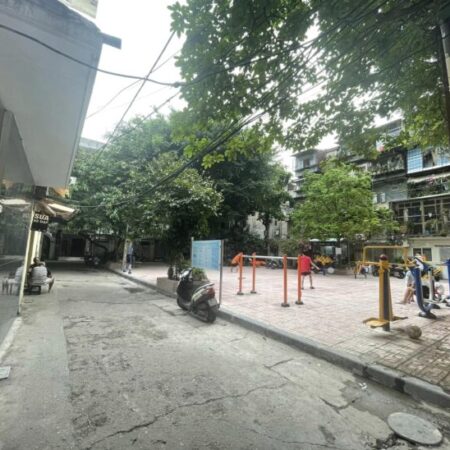 ⚜️ SIÊU RẺ 1.05 TỶ TẬP THỂ PHỐ QUỲNH MAI HAI BÀ TRƯNG 35M2 2PN 1WC SĐCC ⚜️