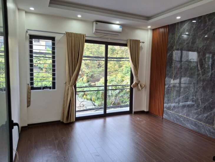 Bán nhà Đa Sỹ giá 7.5 tỷ, diện tích 30m2, 5 tầng, mặt tiền 4m