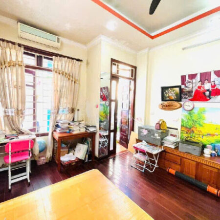 NHÀ ĐẸP – GIÁ TỐT – Vị Trí Đắc Địa Tại Pháo Đài Láng, Quận Đống Đa, Thành phố Hà Nội