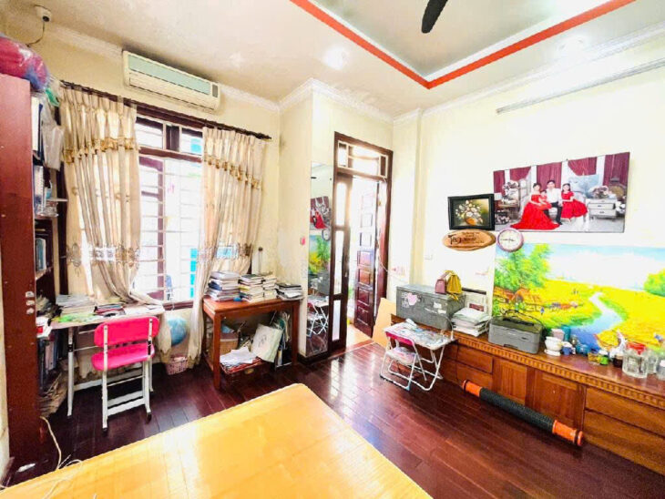 NHÀ ĐẸP – GIÁ TỐT – Vị Trí Đắc Địa Tại Pháo Đài Láng, Quận Đống Đa, Thành phố Hà Nội