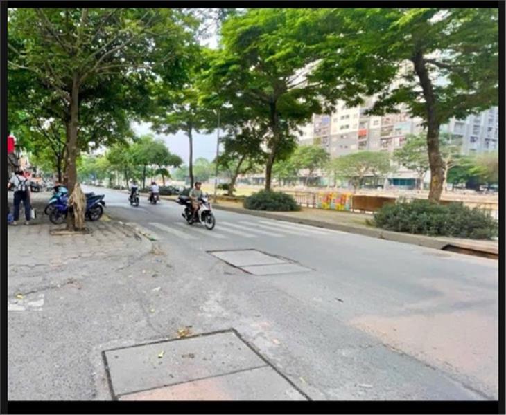 Bán nhà riêng 36m2, 3 tầng, 3PN, tại Kim Giang, Hoàng Mai, HN, ô tô đậu cửa, giá nhỉnh 4,5 tỷ