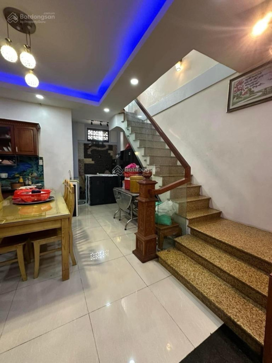 Nhà Quốc Lộ 13 ở luôn, 3PN, KCBT, 88m2, HXH, cạnh KĐT Vạn Phúc