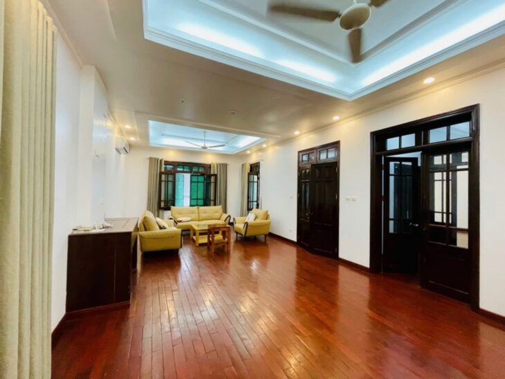 ⚜️ Biệt thự Sân vườn Kiểu Pháp Tô Ngọc Vân, Tây Hồ, 145m2 4T MT 13.5m, Chỉ 52 Tỷ ⚜️