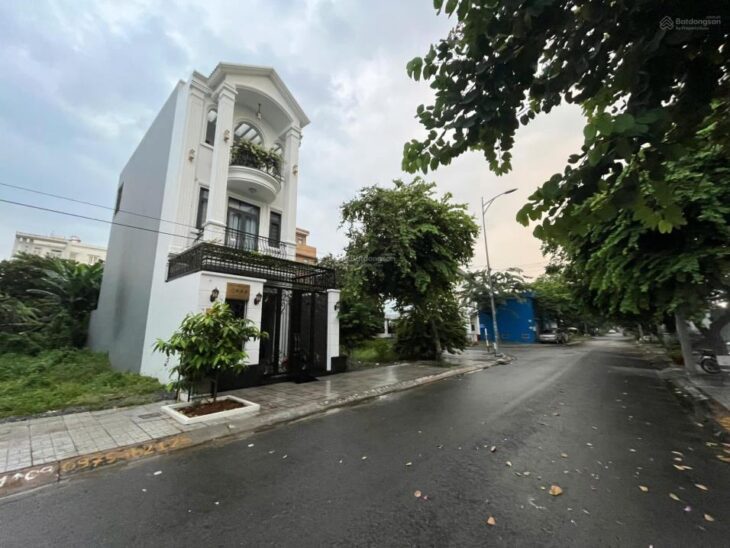 Nhất Quận 1 nhì Quận 3, sau Thủ Thiêm là Thạnh Mỹ Lợi, Q2 đất mặt tiền 105m2 (6×17,5) chỉ 10,89 tỷ