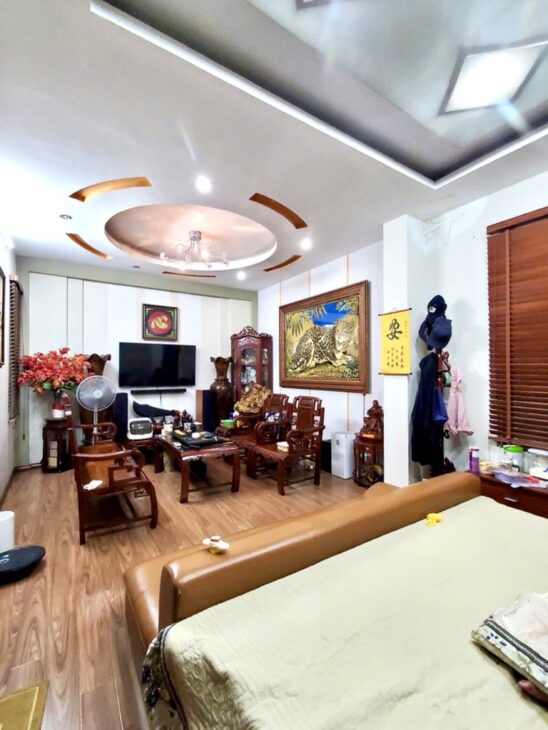 Bán nhà Ngô Quyền 46m2, 5 tầng, MT 4,2, Lô Góc, Ô tô, Giá 11 tỷ