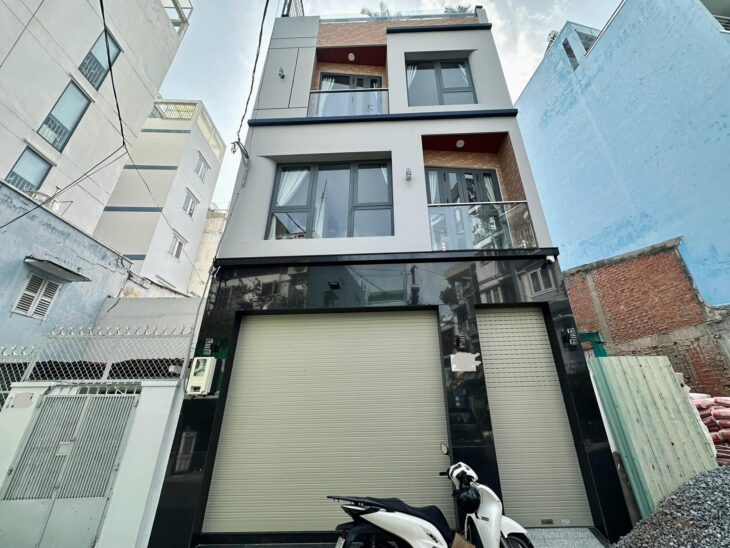 Bán Nhà 5 Tầng Ngọc Thụy Long Biên, 39m², Ô Tô Đỗ, Full Nội Thất, Giá Hấp Dẫn – 0902318197