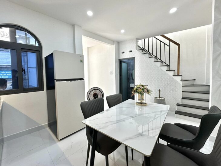 Siêu Phẩm Ngọc Thụy Long Biên, 73m², 5 Tầng, 4PN, nhà đẹp, Sẵn Sàng Dọn Vào Ở