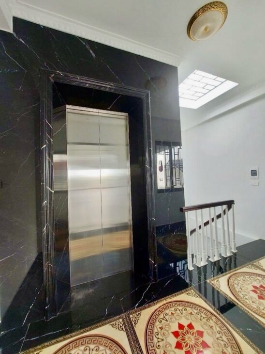 SIÊU HIẾM – LÔ GÓC – Ô TÔ TẢI TRÁNH – THANG MÁY – AN SINH ĐỈNH CAO BÁN NHÀ NGÔ GIA TỰ, LONG BIÊN