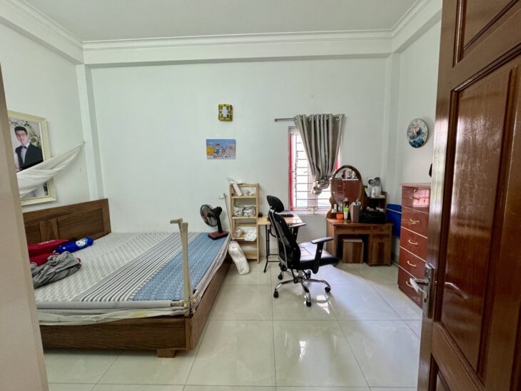 SIÊU PHẨM NHÀ ĐẸP 5 TẦNG RỘNG 75M2 CHỈ 15Đ TẠI KĐT ĐÔ NGHĨA HÀ ĐÔNG, PHÂN LÔ , VỈA HÈ , OTO TRÁNH ,