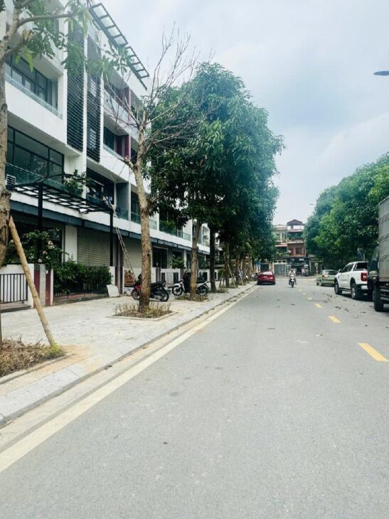 BÁN ĐẤT TẶNG NHÀ C4 MẶT PHỐ ĐỨC GIANG HÀNG XÓM CHUNG CƯ BÌNH MINH 62m² – NHỈNH 10 TỶ (CÓ THƯƠNG