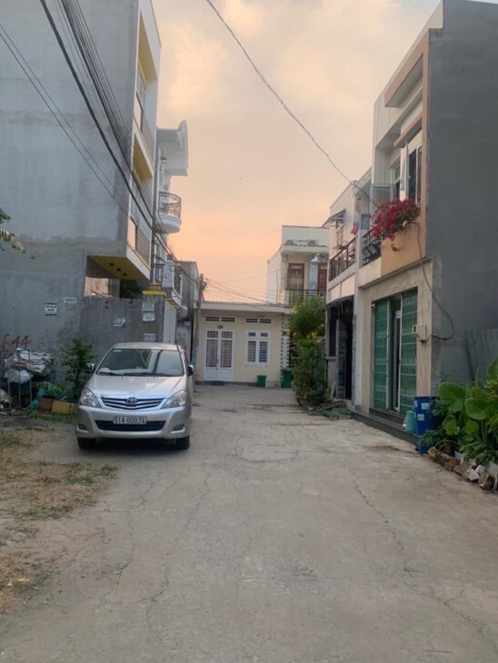 (60M2 ) NHÀ 1 TRỆT 2 LẦU 3PN LÃ XUÂN OAI. LONG TRƯỜNG, ĐƯỜNG NHỰA O TÔ TRÁNH NHAU GIÁ 4 TỶ 680 TL