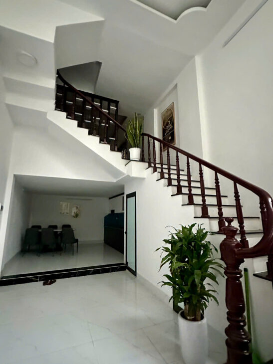 Nhà Lô Góc 5 tầng VIP ở sướng Sang Sịn Mịn tại Quận Thanh Xuân