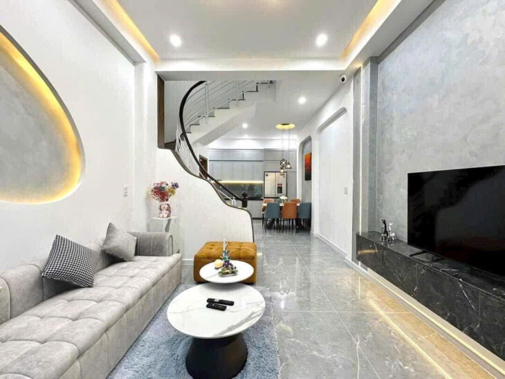 NHÀ SIÊU ĐẸP -SIÊU HIẾM – GIÁ TỐT – Vị Trí Đắc Địa Tại Phố Thuỵ Khuê ( cực gần Hồ Tây) – Quận Tây