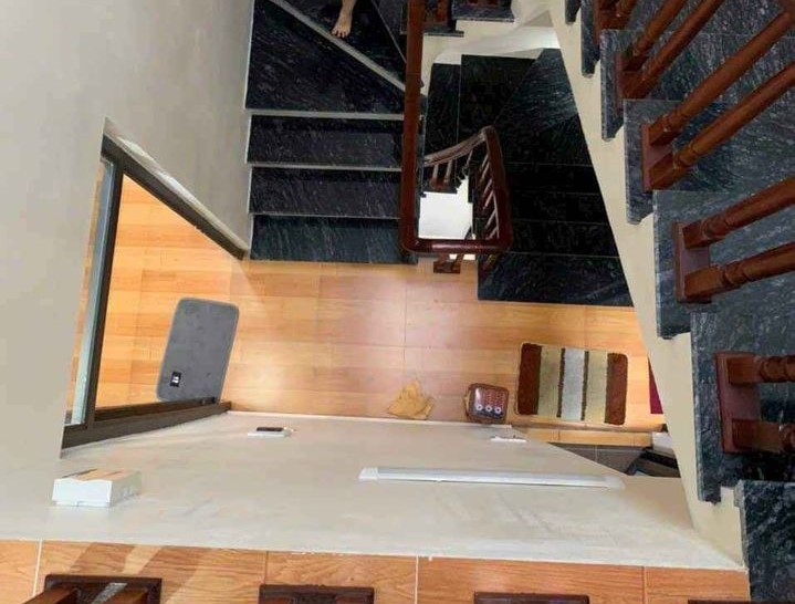 Căn Nhà Đẹp Tự Xây 3 Tầng, Khu Dân Trí Cao, Đường Ô Tô Tận Cửa – Giá Chỉ 2.9 Tỷ!”