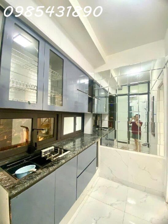 Cơ Hội Sở Hữu Căn Hộ 3 Phòng Ngủ, Sân Vườn BBQ Rộng Rãi Thoáng Mát Tại Đền Lừ 1, Chỉ 3.x Tỷ