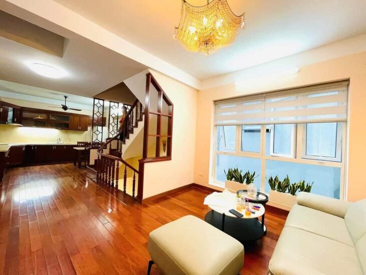 BÁN NHÀ VỊ TRÍ VIP LÔ GÓC, Ô TÔ GẦN, KINH DOANH, Ô CHỢ DỪA – ĐỐNG ĐA 60m2, MT4,2 m, 3 tầng NGÕ NÔNG