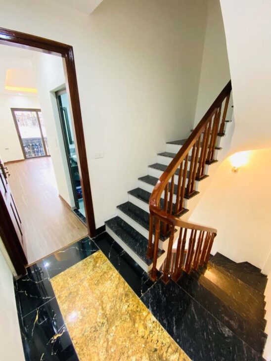 Bán nhà dân xây tặng full nội thất phố Ngô Thì Sỹ Vạn Phúc Hà Đông 35m2 giá 5,7 tỷ