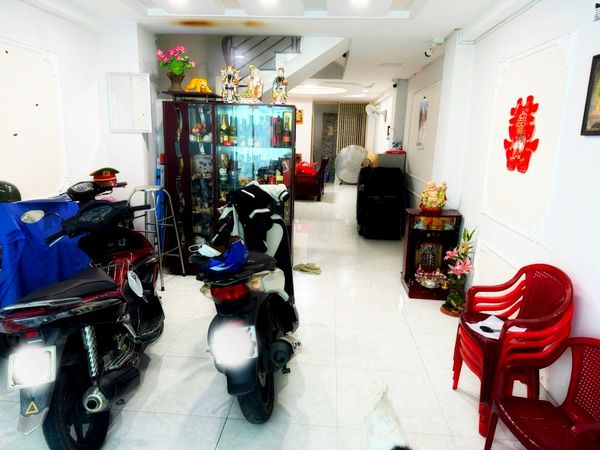 Mặt tiền hẻm 116 Nguyễn Thị Tần 4×16 đúc 4 tầng chỉ 11 tỷ 9