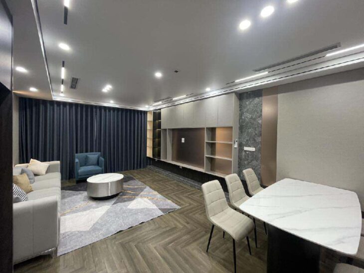 nhà đẹp Ngọc Thuỵ, 65m x 6tầng, ôtô tránh, thang máy, gara,full nội thất cơ bản