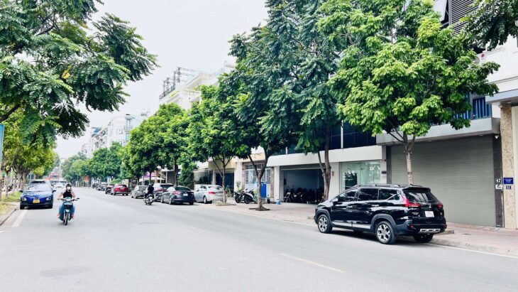 siêu phẩm Lâm Hạ, 97m x 5tầng, mặt tiền 7m, thang máy, gara 4 ôtô, vỉa hè, kinh doanh ngày đêm