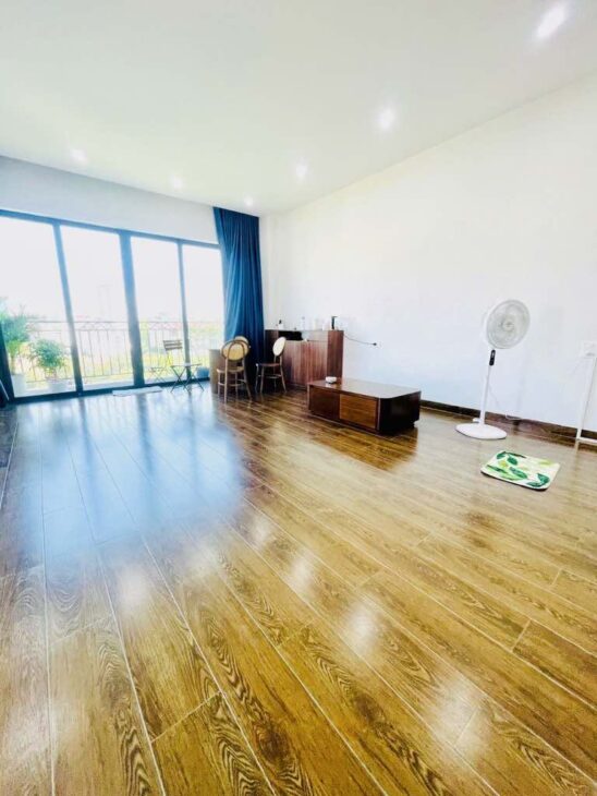 Siêu phẩm lô góc mặt phố Long Biên, 102m x 7 tầng, mặt tiền 5.8m, view hồ, ôtô tránh, kinh doanh