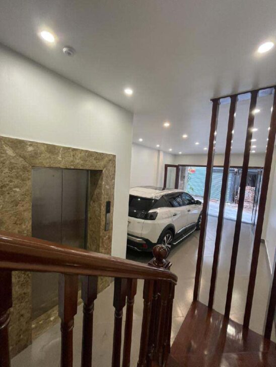 nhà đẹp Ngọc Thuỵ, 65m x 6tầng, ôtô tránh, thang máy, gara,full nội thất cơ bản