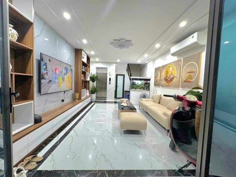 PHẢI THẬT NHANH! Láng Hạ – Đống Đa, Nhà Đẹp, KD, Thang Máy: 42m, 6T, MT: 4.3m, 12.8 Tỷ