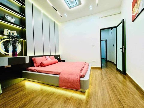 NGỌC KHÁNH -BA ĐÌNH – LÔ GÓC – NGÕ THÔNG, KINH DOANH: 40M, 4T, GIÁ 8.6 TỶ