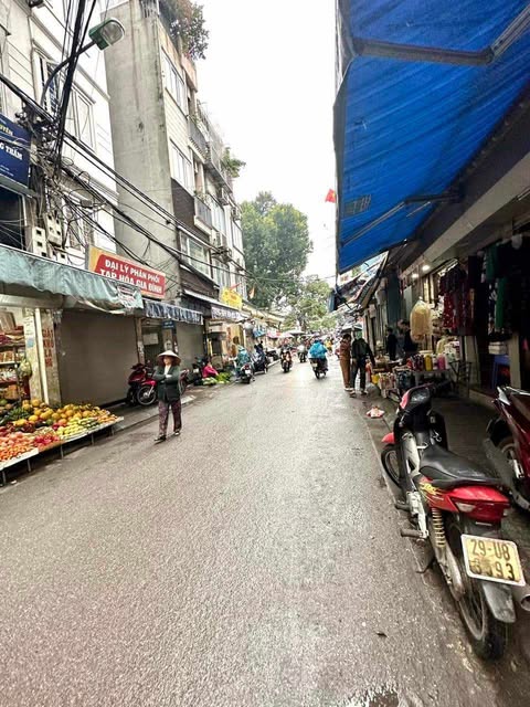 MẶT PHỐ CHỢ PHÚC XÁ – BA ĐÌNH, KD ÔTÔ TRÁNH, VỈA HÈ: 40M, 6T, MT: 4.6M, GIÁ 15 TỶ